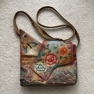 Anushka Hand-Painted Floral Butterfly Leather Bag
Purse Crossbody